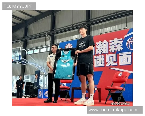 媒体人杨瀚森在聚光灯下的成长历程与未来期待需要耐心的观察与支持 媒体人杨瀚森在聚光灯下的成长历程与未来期待需要耐心的观察与支持