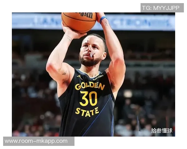 库里第三节狂飙20分助力球队逆转局势重燃胜利希望